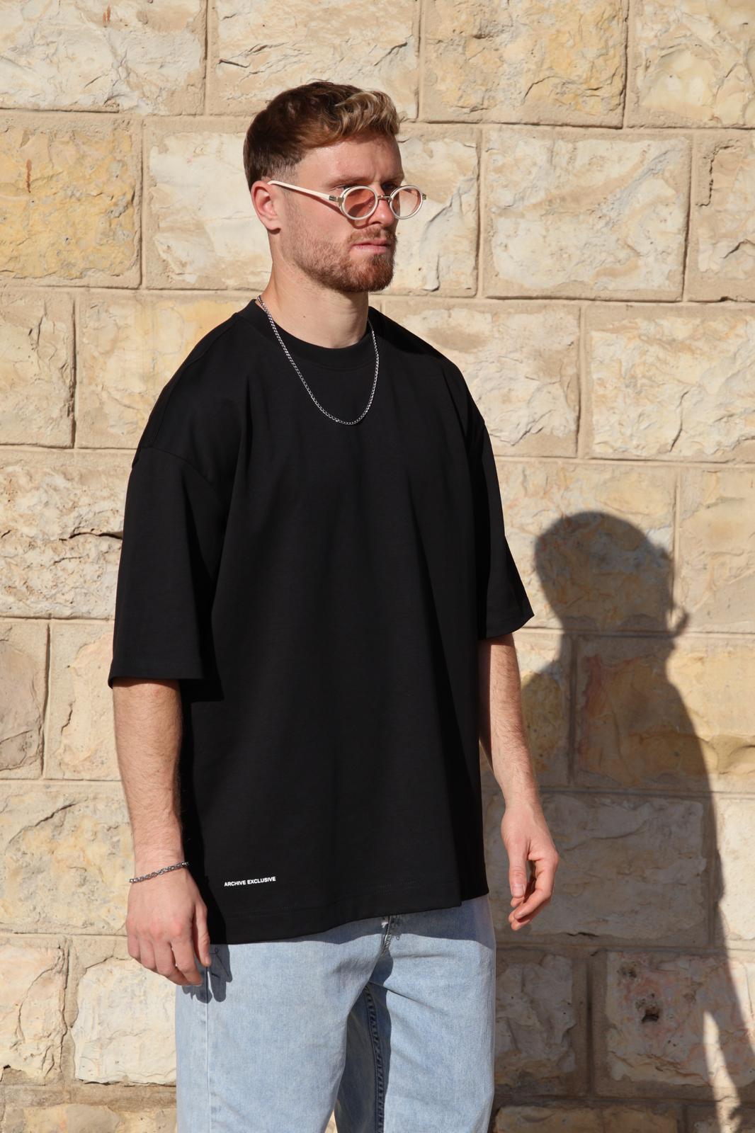 903 טישרט FRIEND-שחור