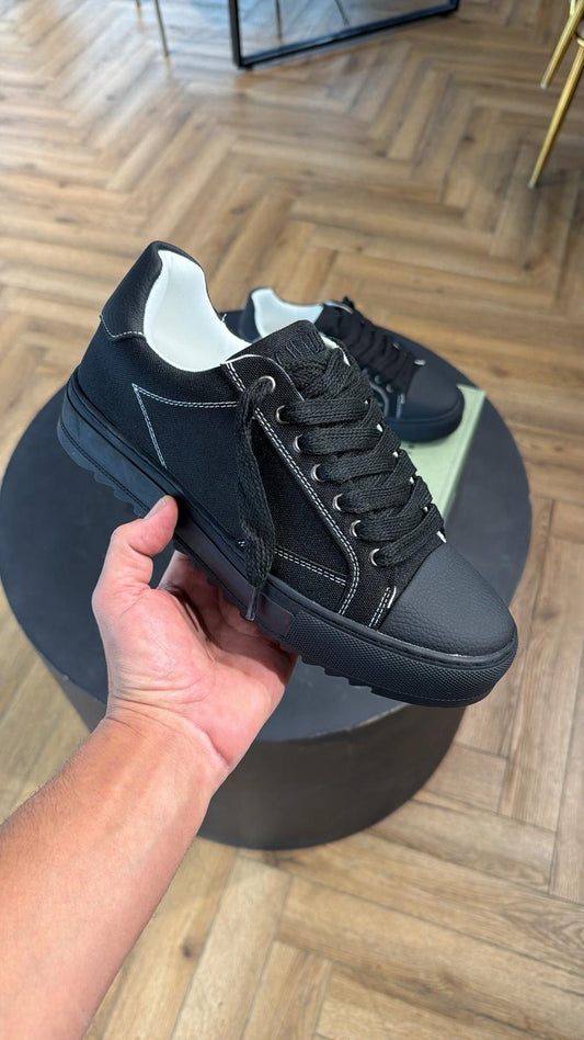 906 סניקרס QC-שחור