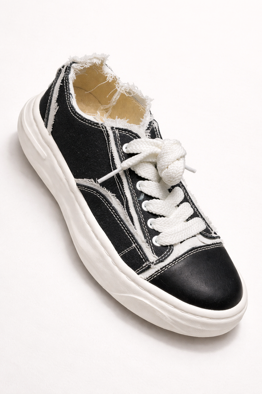 915 סניקרס BLACK&WHITE-שחור