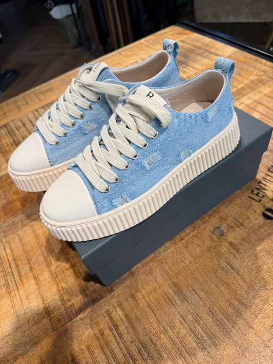 907 סניקרס באטרפליי-גינס כחול בהיר